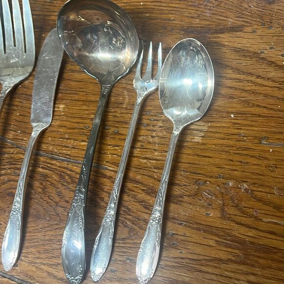 Vintage heirloom serving pieces - Picture 2 of 7